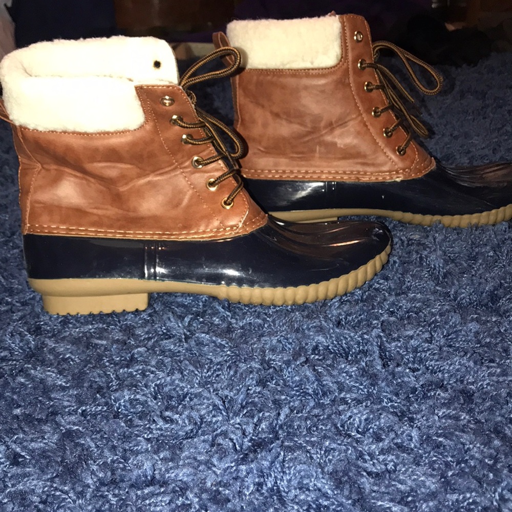 Boots - Picture 2 of 6